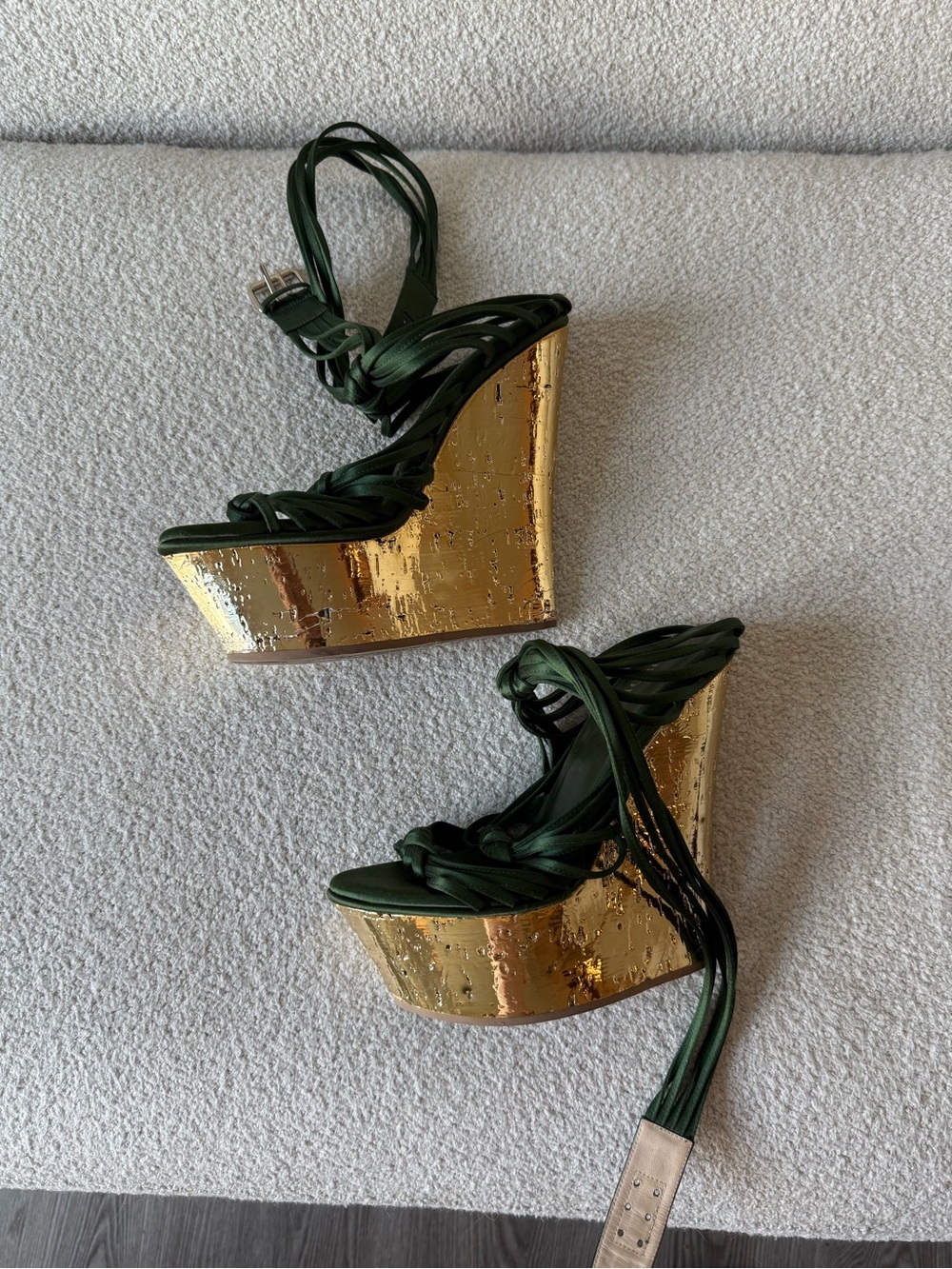 Emilio Pucci green 2013 vintage platform heels. Runs small. Size 38